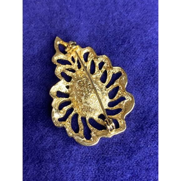 Goldtone Filigree Vintage Brooch White Stone 2.6 Inch - Picture 6 of 6